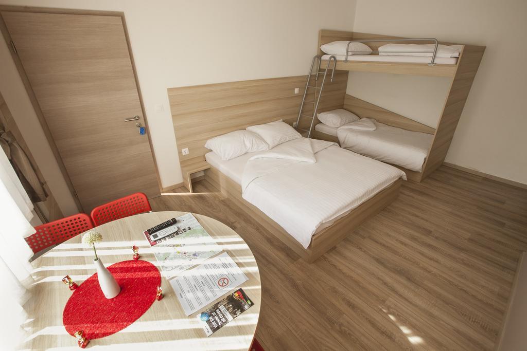 Sweet Dreams Rooms And Apartments 포스토이나 객실 사진