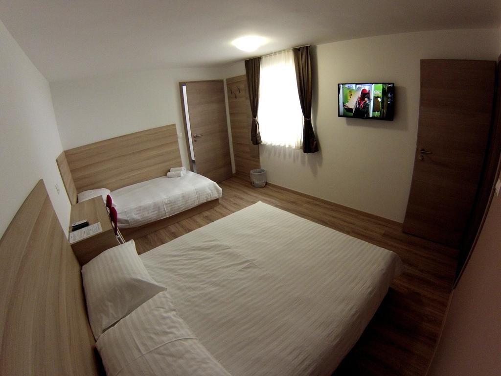 Sweet Dreams Rooms And Apartments 포스토이나 객실 사진