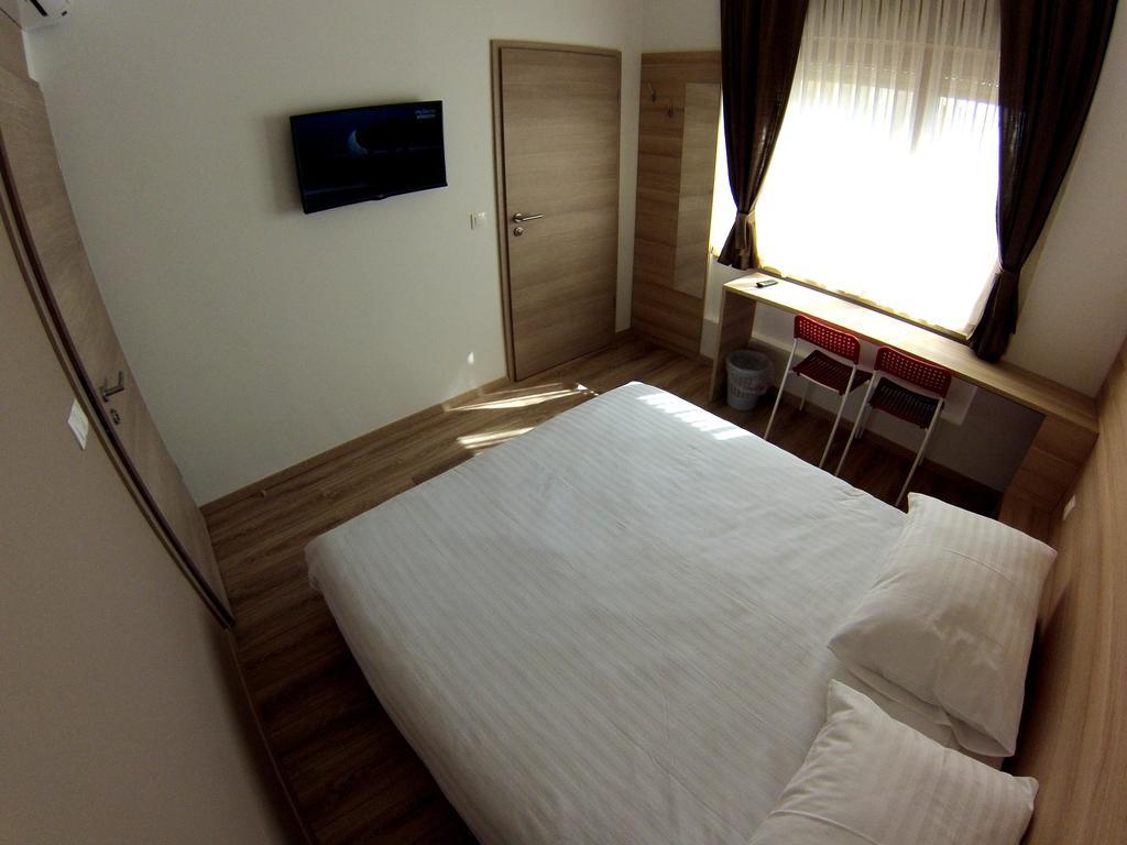 Sweet Dreams Rooms And Apartments 포스토이나 객실 사진
